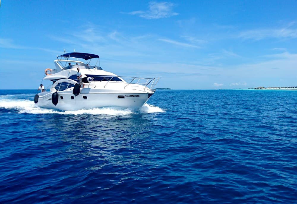 Amiraa - 56 FT - Luxury Yacht Charter Dubai