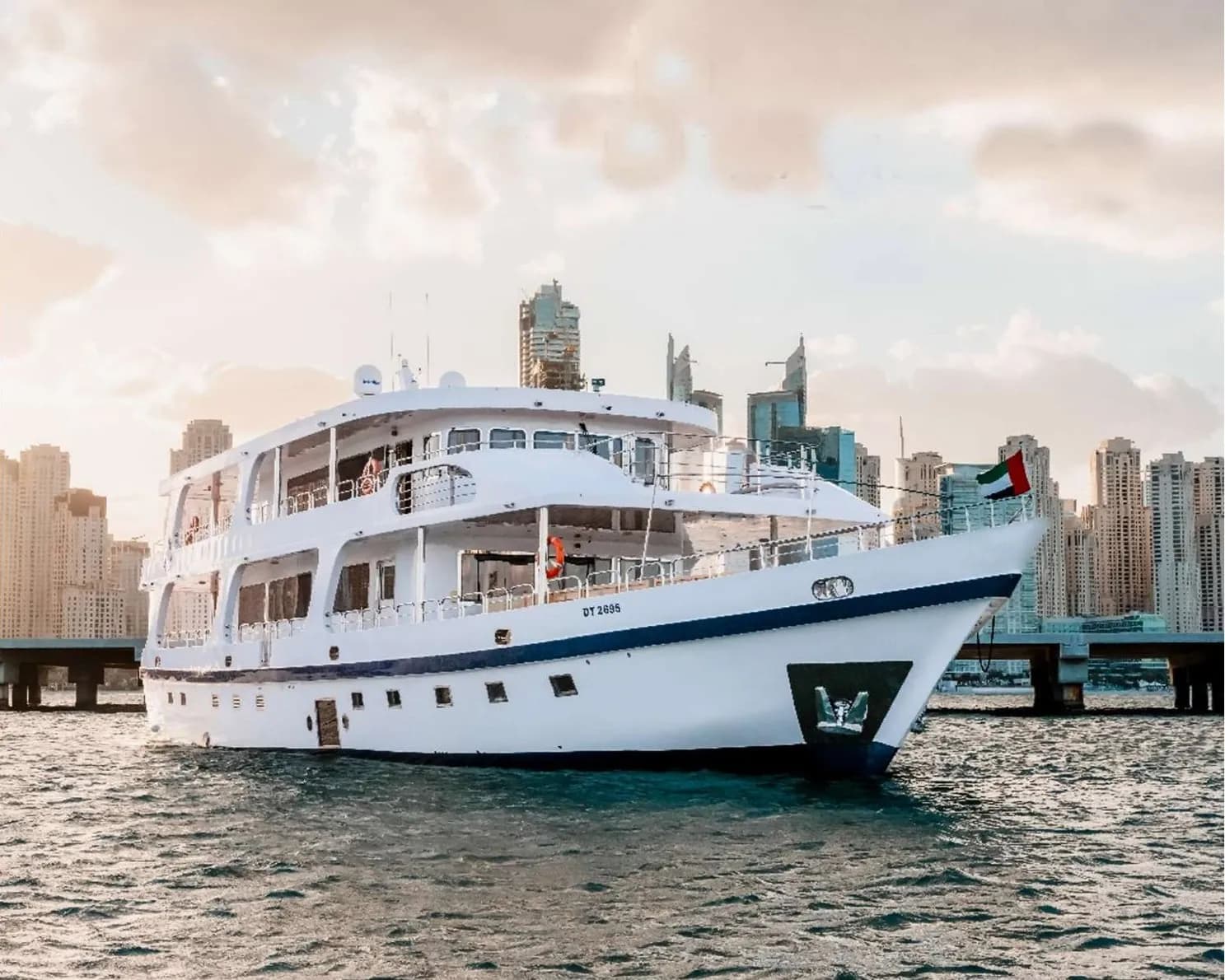 Deemas - 125 FT - Luxury Yacht Charter Dubai